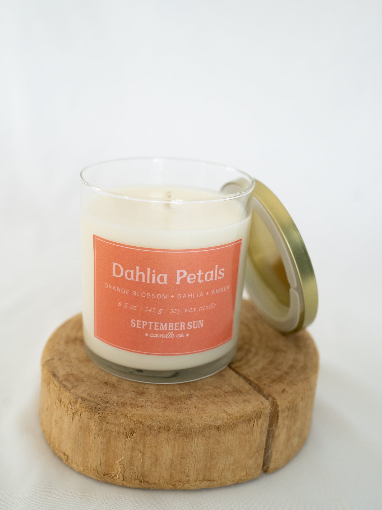 Dahlia Petals 8.5 oz Candle